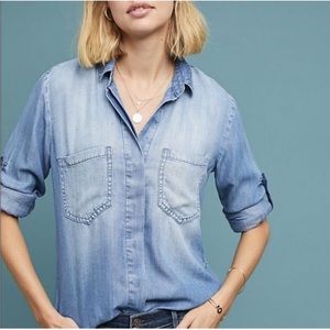 Cloth & Stone split-back chambray top sz S